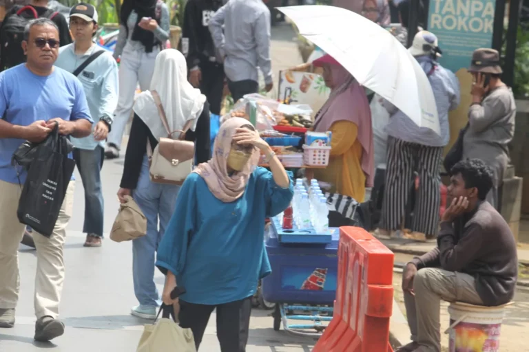 Cuaca-Ekstrim-2236846788